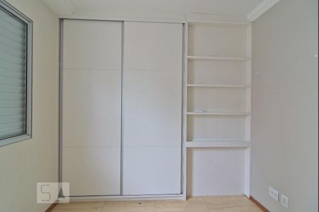 Apartamento à venda com 210m², 3 quartos e 3 vagasQuarto 3 - Armários