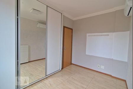 Apartamento à venda com 210m², 3 quartos e 3 vagasQuarto 2