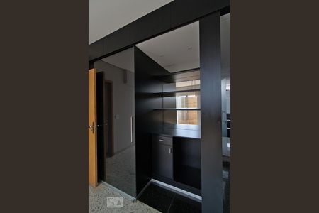 Adega da Sala de apartamento à venda com 3 quartos, 210m² em Sagrada Família, Belo Horizonte