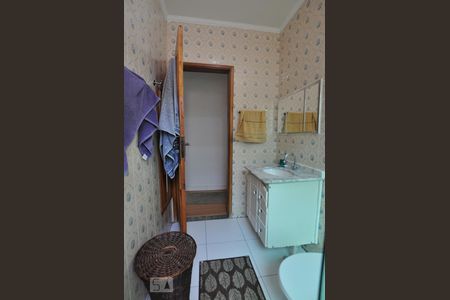 Casa à venda com 160m², 3 quartos e 1 vagaBanheiro 2