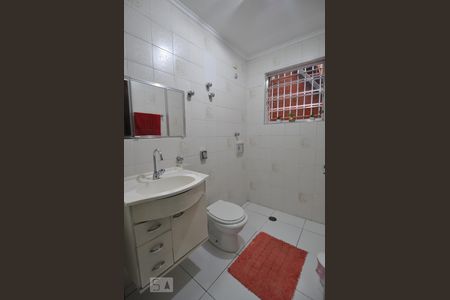 Casa à venda com 160m², 3 quartos e 1 vagaBanheiro 1