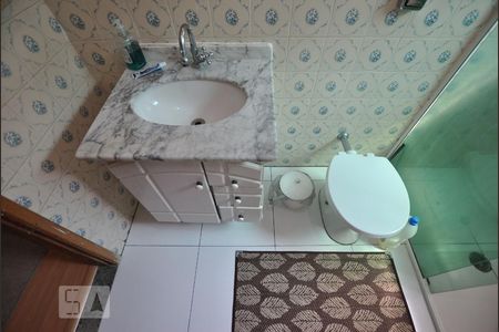 Casa à venda com 160m², 3 quartos e 1 vagaBanheiro 2