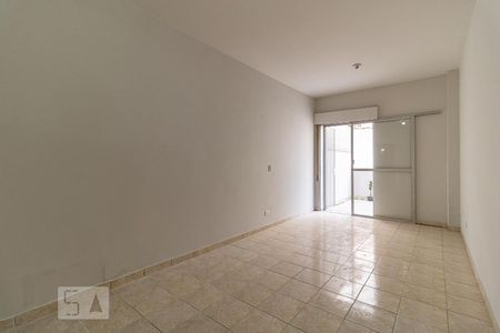 Sala/Quarto de kitnet/studio para alugar com 1 quarto, 32m² em Liberdade, São Paulo