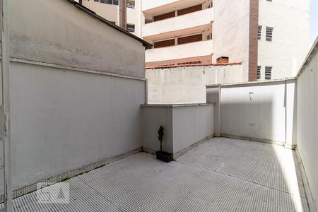 Varanda Sala/Quarto de kitnet/studio para alugar com 1 quarto, 32m² em Liberdade, São Paulo