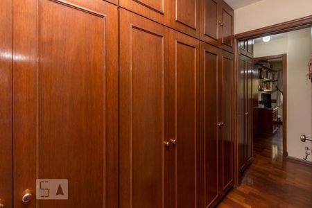 Apartamento à venda com 200m², 4 quartos e 3 vagasCloset da Suíte 3