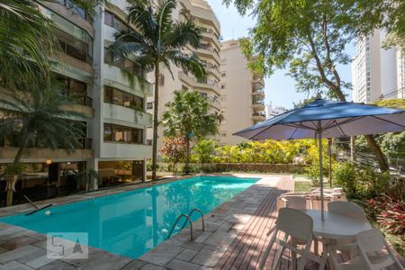 Apartamento à venda com 200m², 4 quartos e 3 vagasPiscina