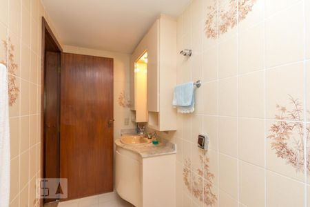 Apartamento à venda com 200m², 4 quartos e 3 vagasBanheiro da Suíte 2