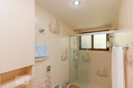 Apartamento à venda com 200m², 4 quartos e 3 vagasBanheiro da Suíte 2