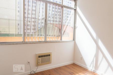Quarto 1 de apartamento à venda com 2 quartos, 60m² em Icaraí, Niterói