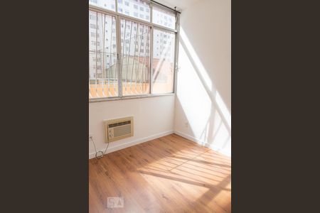 Quarto 1 de apartamento à venda com 2 quartos, 60m² em Icaraí, Niterói