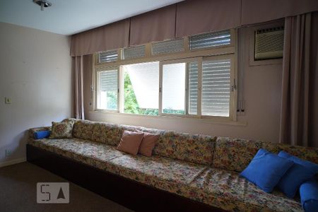 Sala Dormitórios de apartamento para alugar com 3 quartos, 231m² em Petrópolis, Porto Alegre