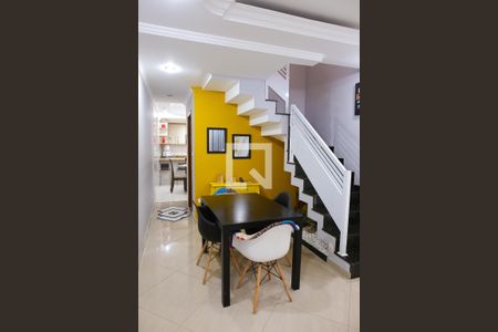 Casa à venda com 180m², 3 quartos e 2 vagas Casa à venda com 180m², 3 quartos e 2 vagasSala de Jantar