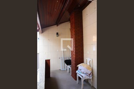 Casa à venda com 180m², 3 quartos e 2 vagas Casa à venda com 180m², 3 quartos e 2 vagasLavanderia