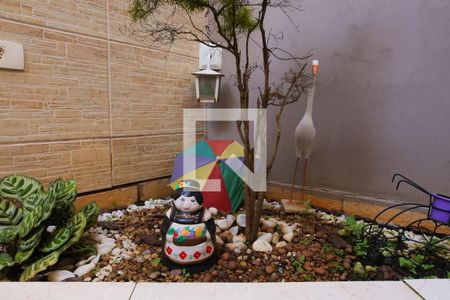 Casa à venda com 180m², 3 quartos e 2 vagas Casa à venda com 180m², 3 quartos e 2 vagasQuintal