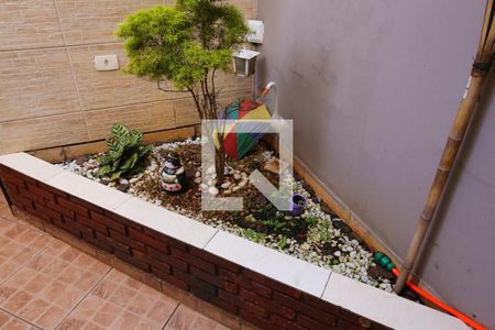 Casa à venda com 180m², 3 quartos e 2 vagas Casa à venda com 180m², 3 quartos e 2 vagasQuintal