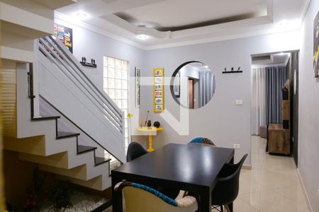 Casa à venda com 180m², 3 quartos e 2 vagas Casa à venda com 180m², 3 quartos e 2 vagasSala de Jantar