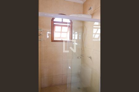 Casa à venda com 180m², 3 quartos e 2 vagas Casa à venda com 180m², 3 quartos e 2 vagasSuite Banheiro