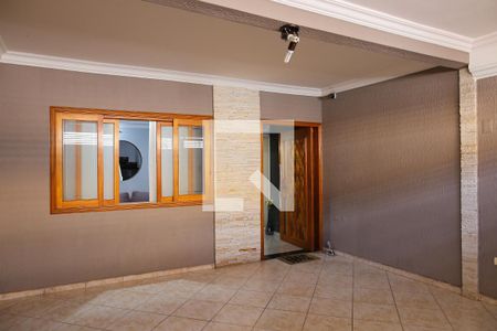 Casa à venda com 180m², 3 quartos e 2 vagas Casa à venda com 180m², 3 quartos e 2 vagasGaragem