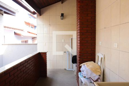 Casa à venda com 180m², 3 quartos e 2 vagas Casa à venda com 180m², 3 quartos e 2 vagasLavanderia