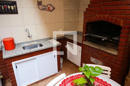 Casa à venda com 180m², 3 quartos e 2 vagas Casa à venda com 180m², 3 quartos e 2 vagasArea de Churrasqueira