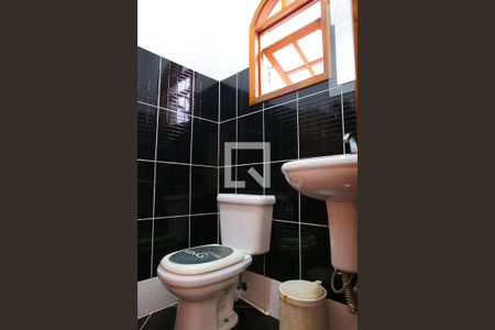 Casa à venda com 180m², 3 quartos e 2 vagas Casa à venda com 180m², 3 quartos e 2 vagasBanheiro 4