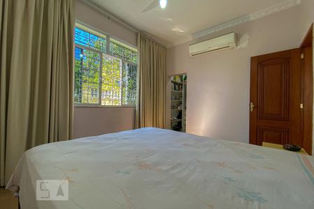 Casa à venda com 225m², 3 quartos e 5 vagasQuarto 1 - Suite