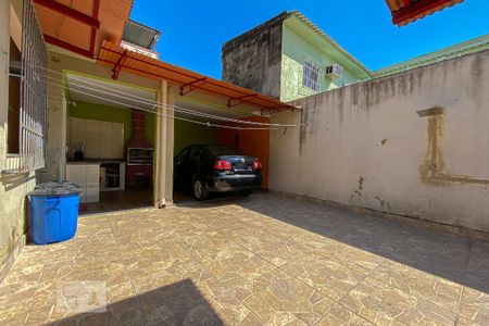 Casa à venda com 225m², 3 quartos e 5 vagasQuintal - Garagem