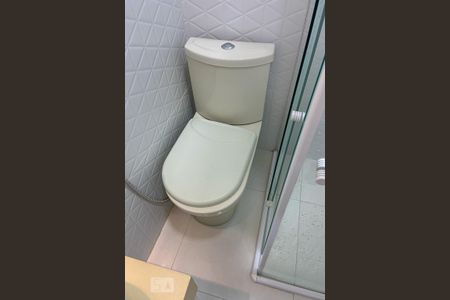 Casa à venda com 225m², 3 quartos e 5 vagasBanheiro da Suíte 1