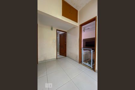 Casa à venda com 225m², 3 quartos e 5 vagasCorredor