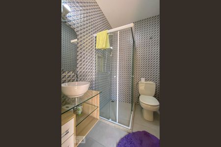 Casa à venda com 225m², 3 quartos e 5 vagasBanhehiro Suite 3