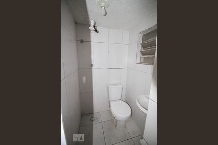 banheiro de kitnet/studio para alugar com 1 quarto, 25m² em Tucuruvi, São Paulo