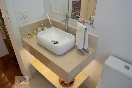 lavabo de apartamento para alugar com 4 quartos, 150m² em Santana, São Paulo