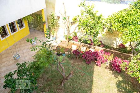 Casa à venda com 300m², 4 quartos e 5 vagas Casa à venda com 300m², 4 quartos e 5 vagasVista