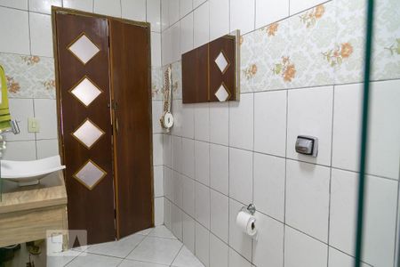 Casa à venda com 300m², 4 quartos e 5 vagas Casa à venda com 300m², 4 quartos e 5 vagasBanheiro