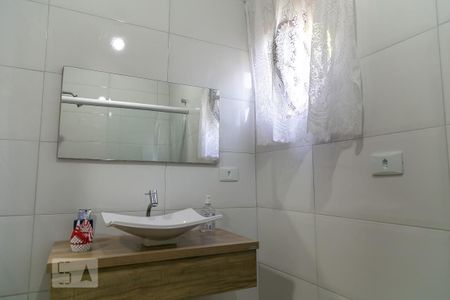 Casa à venda com 300m², 4 quartos e 5 vagasBanheiro da suíte 1