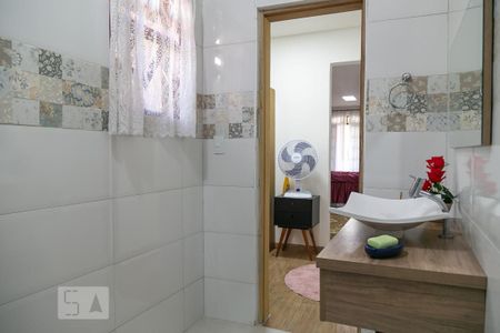 Casa à venda com 300m², 4 quartos e 5 vagas Casa à venda com 300m², 4 quartos e 5 vagasBanheiro