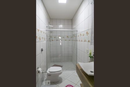 Casa à venda com 300m², 4 quartos e 5 vagas Casa à venda com 300m², 4 quartos e 5 vagasBanheiro