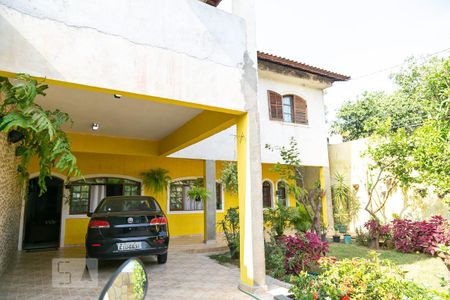 Casa à venda com 300m², 4 quartos e 5 vagasFachada