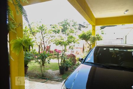 Casa à venda com 300m², 4 quartos e 5 vagas Casa à venda com 300m², 4 quartos e 5 vagasGaragem