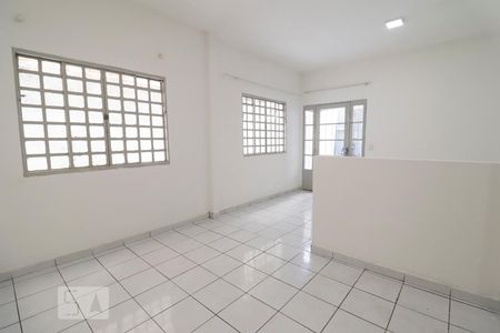 Sala de casa para alugar com 3 quartos, 144m² em Setor Morada do Sol, Goiânia
