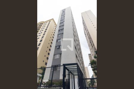 Apartamento para alugar com 130m², 3 quartos e 1 vaga Apartamento para alugar com 130m², 3 quartos e 1 vagaFachada