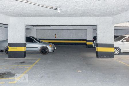 Apartamento à venda com 140m², 3 quartos e 1 vaga Apartamento à venda com 140m², 3 quartos e 1 vagaÁrea comum - garagem