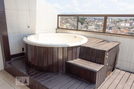 Apartamento à venda com 140m², 3 quartos e 1 vaga Apartamento à venda com 140m², 3 quartos e 1 vagaOfurô