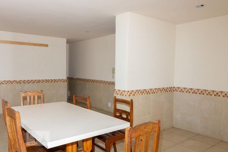 Apartamento à venda com 140m², 3 quartos e 1 vaga Apartamento à venda com 140m², 3 quartos e 1 vagaÁrea comum - salão de festas