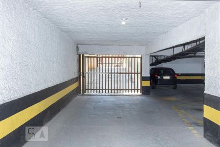 Apartamento à venda com 140m², 3 quartos e 1 vaga Apartamento à venda com 140m², 3 quartos e 1 vagaÁrea comum - garagem