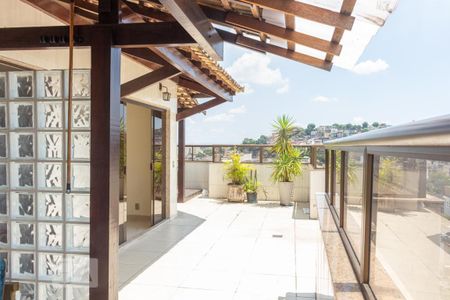 Apartamento à venda com 140m², 3 quartos e 1 vaga Apartamento à venda com 140m², 3 quartos e 1 vagaCobertura