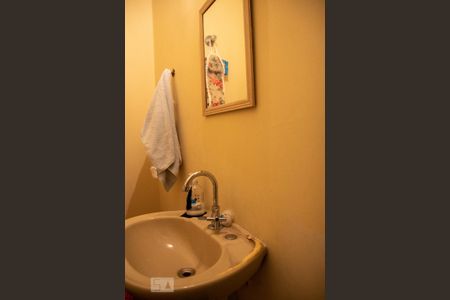 Casa à venda com 240m², 3 quartos e 5 vagasLavabo