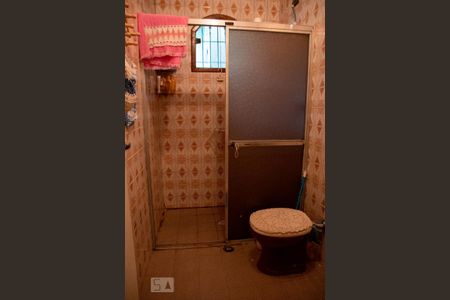 Casa à venda com 240m², 3 quartos e 5 vagasBanheiro 1