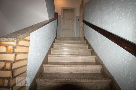 Apartamento à venda com 100m², 3 quartos e 1 vaga Apartamento à venda com 100m², 3 quartos e 1 vagaEscada