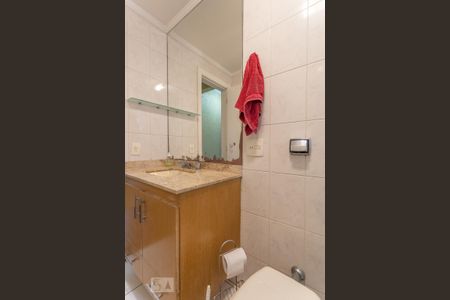 Apartamento à venda com 93m², 2 quartos e 3 vagas Apartamento à venda com 93m², 2 quartos e 3 vagasBanheiro Social